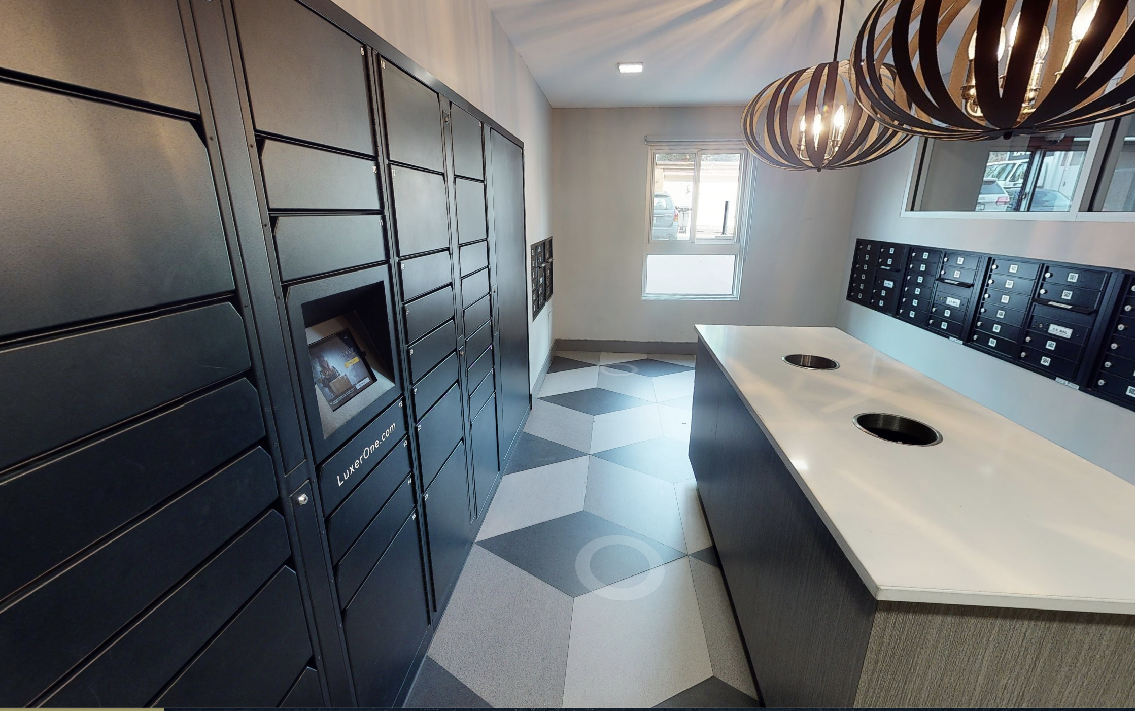 3D tour thumbnail for 1044 Downing package room.