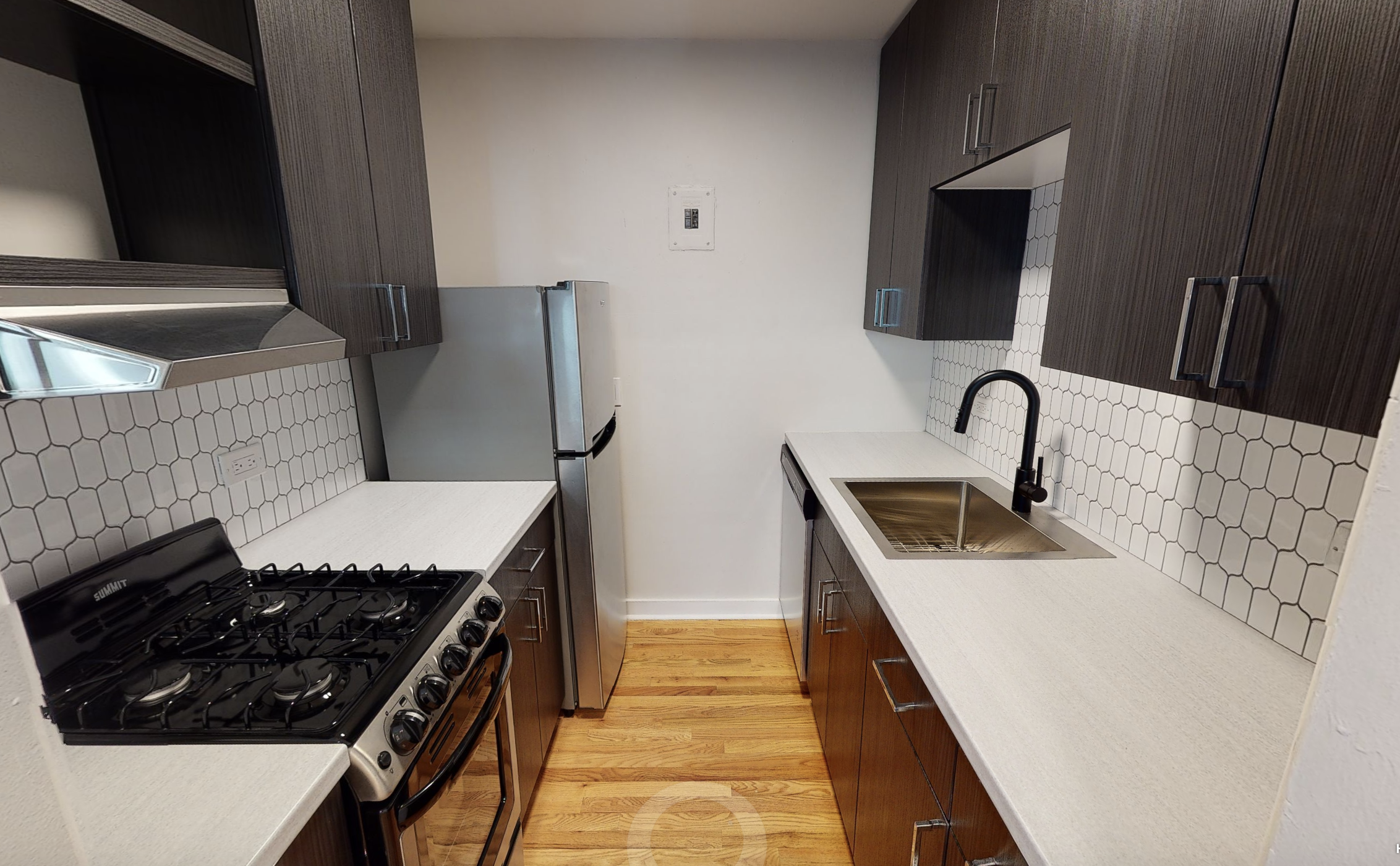 3D tour thumbnail for 611 E 11th unit 108.